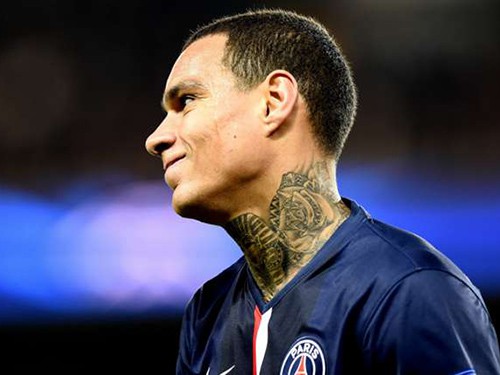 Van der Wiel: “PSG trả đũa tôi”