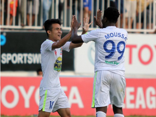 V.League vòng 24: Bình Dương bỗng dưng vô địch, HAGL thở phào nhẹ nhõm
