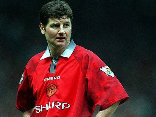 Huyền thoại Man Utd tái hiện siêu phẩm trước thềm đại chiến nước Anh