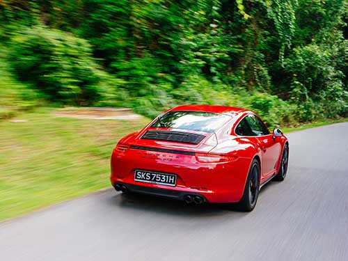 Porsche 911 Carrera GTS: “Xe đua đường phố” đích thực