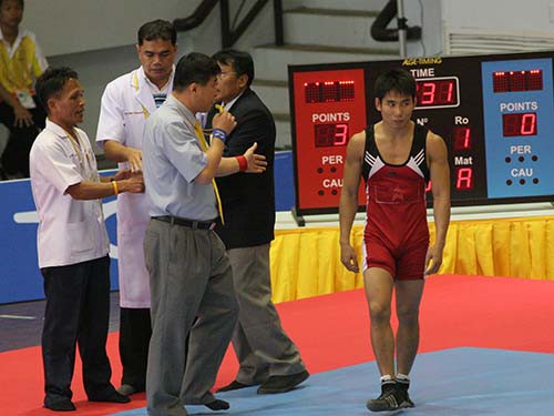 Môn vật Việt Nam: Nguy cơ thua vì… chuyên gia Việt
