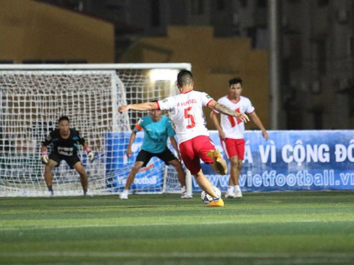 Hanel 4-1 Vina Pros: Chắc ngôi đầu