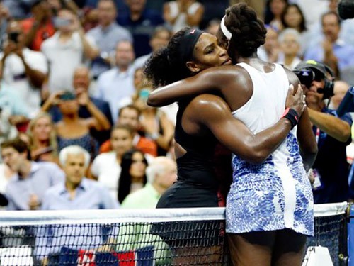Serena Williams 2-1 Venus Williams
