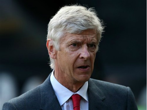 HLV Arsene Wenger: “Tôi bó tay với các CĐV”