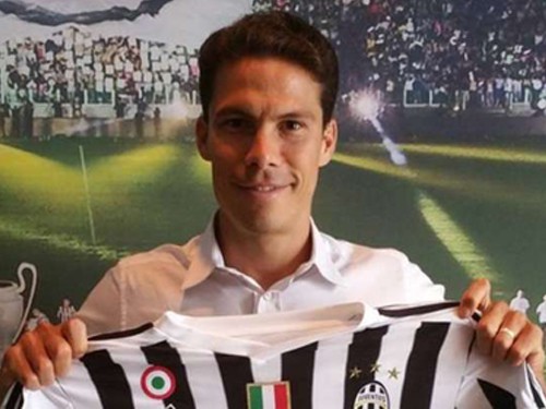 01h45 (13/9), Juventus – Chievo: Canh bạc Hernanes
