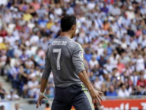 “Ronaldo là quái vật”