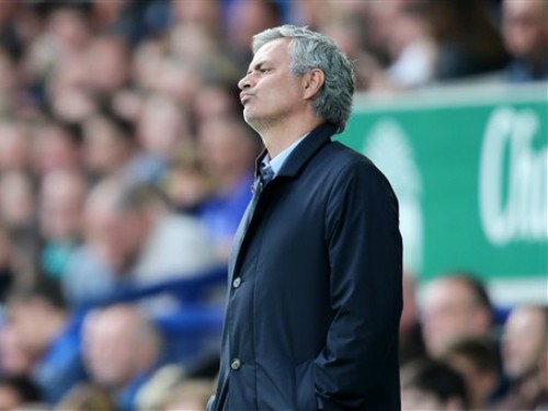 Everton 3-1 Chelsea: Làm sao đây, Mourinho?