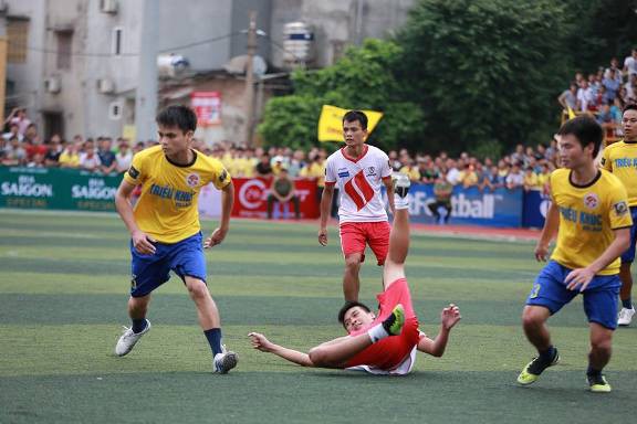 Hanel 0-1 Triều Khúc: Thuận ‘bờm’ lập công đưa Triều Khúc ‘lên đỉnh’