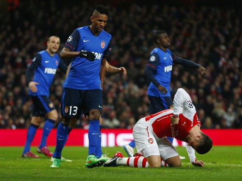 Nacho Monreal: “Uống thuốc ngủ vẫn sợ Champions League”