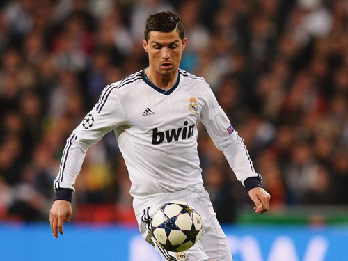 Ronaldo đi vào lịch sử Real Madrid: Bản năng gốc