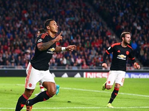 PSV 2-1 Man Utd: Depay ghi bàn vào lưới đội bóng cũ, M.U phơi áo trên đất Hà Lan