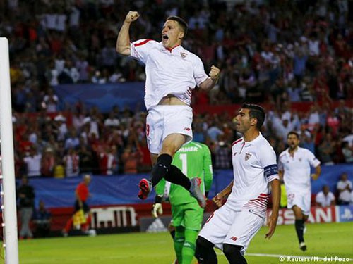 Sevilla 3-0 Borussia Moenchengladbach: Thịt lừa trên sân Sanchez Pizjuan