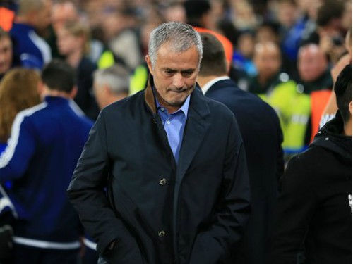 Jose Mourinho: “M.U thua, tôi buồn muốn chết đây”