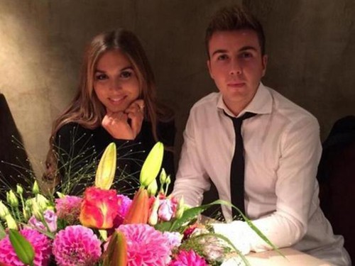 Mario Goetze lãng mạn cùng bạn gái