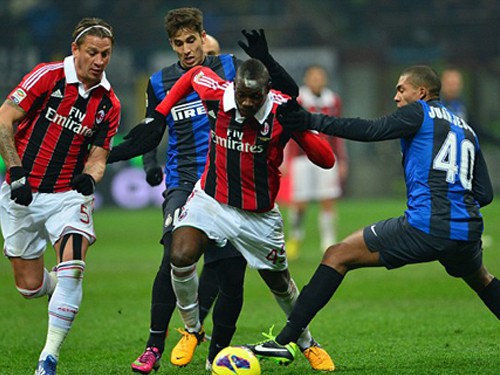 01h45 (20/9), AC Milan – Palermo: Nên thử khoác… Balo