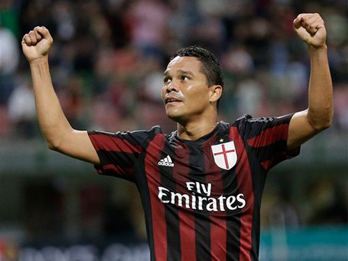 AC Milan 3-2 Palermo: Rượt đuổi tỉ số, Rossoneri thót tim giành 3 điểm