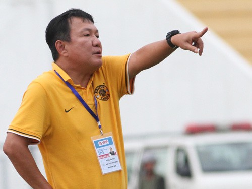 HLV Hoàng Văn Phúc: “Không thể lẫn lộn chuyện tình cảm”