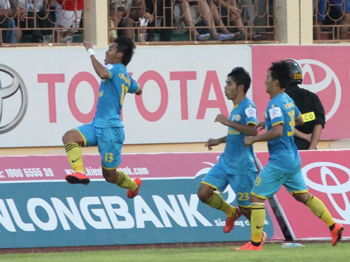 S.Khánh Hòa BVN 3-1 HA.GL: Đòi nợ…
