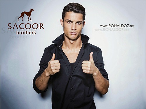 Ăn tối và cắt tóc cùng Ronaldo chỉ với 10 USD