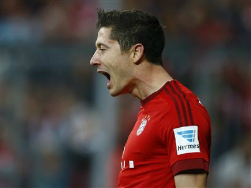 Bayern Munich 5-1 Wolfsburg: Lewi đá thế, ai chơi?