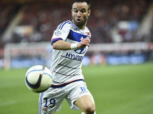 Thưởng thức màn troll cực kỳ hài hước với Valbuena