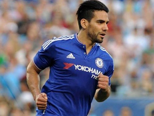 Pha đá phạt siêu tệ của ‘mãnh hổ’ Falcao