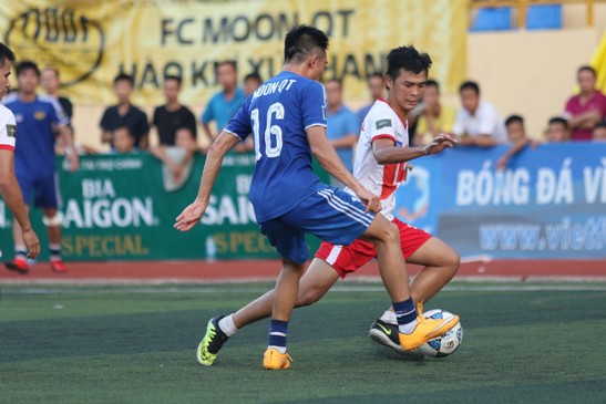 Moon QT 1-2 Hanel: Ngược dòng giành ba điểm