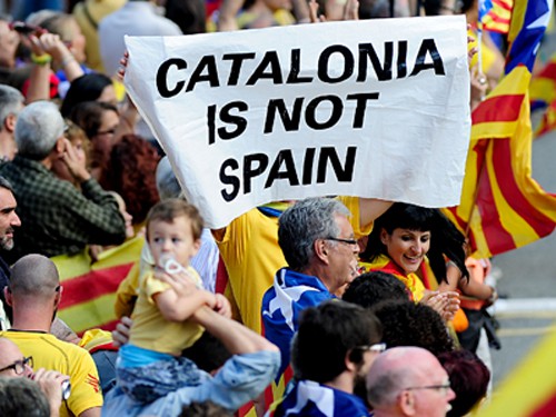 Quyết tâm tìm độc lập của xứ Catalan: Barca & Tây Ban Nha nổi phong ba
