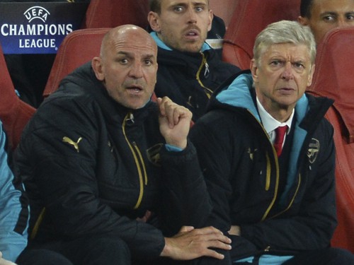 Ian Wright: “Wenger sai lầm nghiêm trọng”