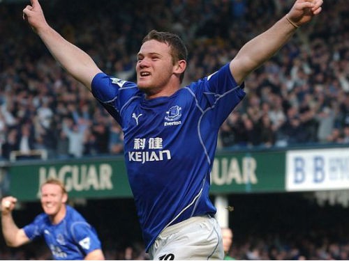 Dấu son của Rooney ngày này 13 năm trước