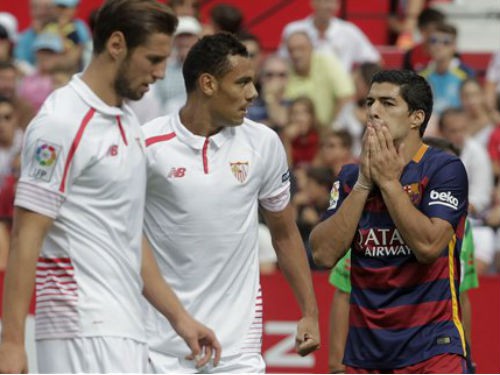 Sevilla 2-1 Barcelona: Gục ngã tại Sanchez Pizjuan