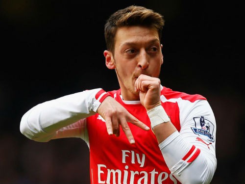 Mesut Ozil đệm lòng ngọt như dao nhân đôi cách biệt cho Arsenal
