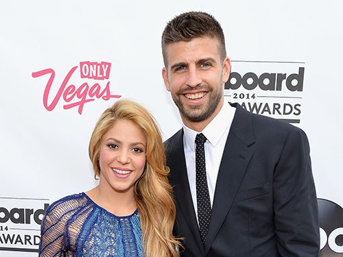 Pique ghen vì Shakira… gặp bồ cũ