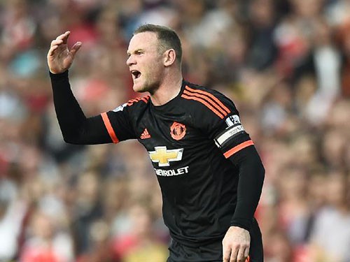 Man Utd “chết” vì Rooney
