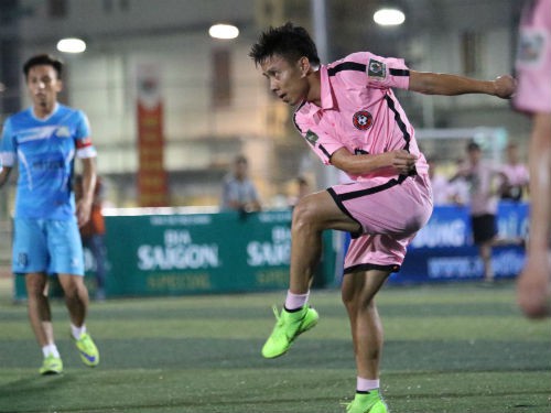 Tin Lớn & Anh Em 1-1 Top Group: Hòa trên thế thắng