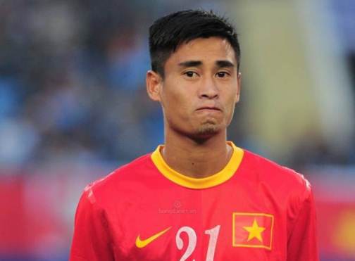 Minh Tuấn lên Hà Nội chữa chấn thương