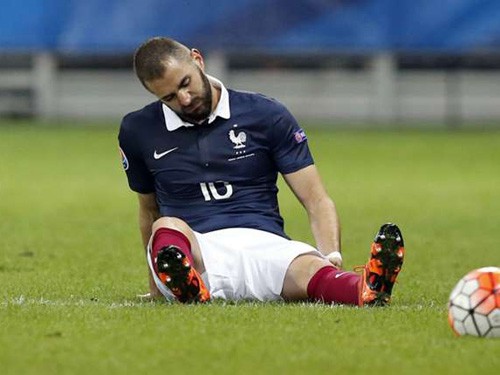 Benzema lại dính chấn thương