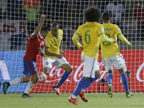 Chile 2-0 Brazil: Bất ngờ