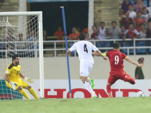 Việt Nam 1-1 Iraq: Cầm vàng lại để vàng rơi