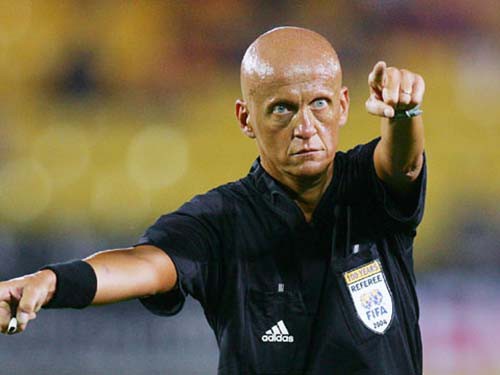 Pierluigi Collina: “Nếu là tôi, Moreno đã… tàn đời”!