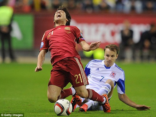 Sau Sergio Arguero, đến lượt David Silva vắng mặt ở derby Manchester