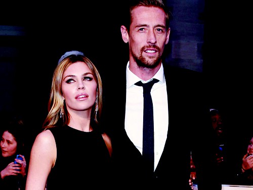 Người mẫu Abbey Clancy: Cô nào ngủ với cầu thủ là dại