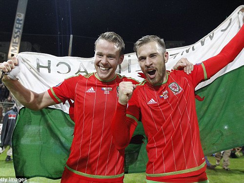 Kevin Ratcliffe: Bale chưa phải nhất, song thế hệ này là nhất!