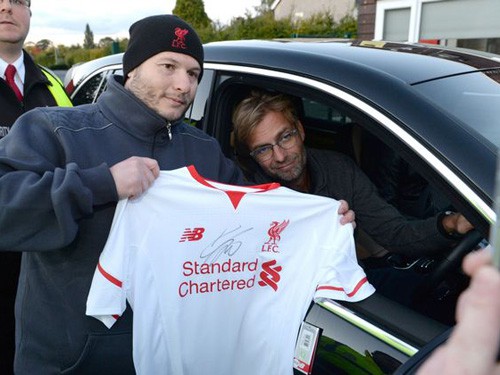Klopp lần đầu giao lưu với NHM Liverpool
