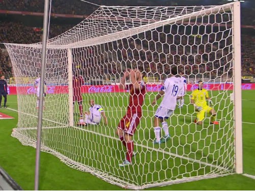 Xem lại pha bỏ lỡ không tưởng tại lượt đấu cuối vòng loại EURO 2016