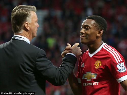 Man Utd: Trẻ hóa quá tay