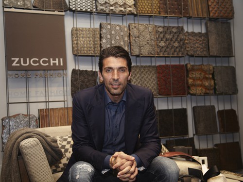 Nhượng cổ phần Zucchi cho người Pháp, Buffon mất 20 triệu euro