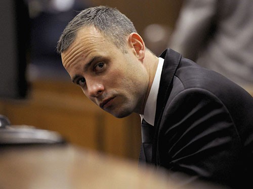 Pistorius vẫn bị giam lỏng