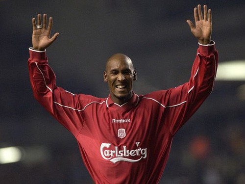Gerard Houllier dọa kiện Anelka