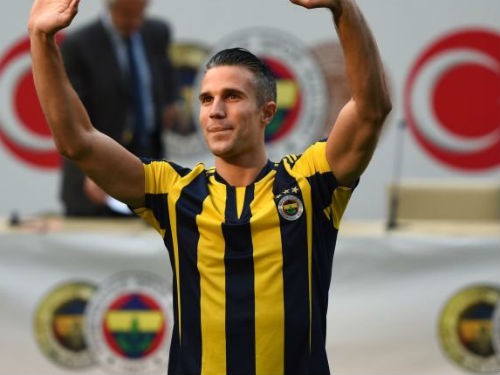Van Persie lập siêu phẩm sút phạt giúp Fenerbahce giành trọn 3 điểm